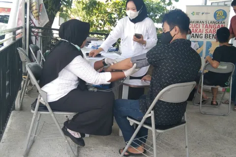 700 Ribu Warga Sulteng Telah Divaksin Covid-19