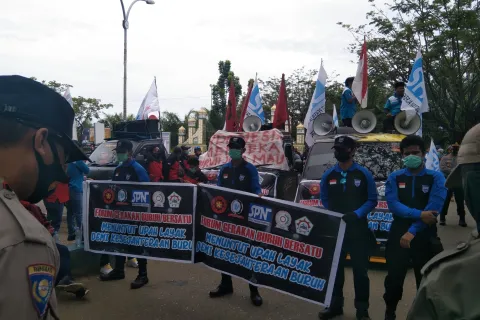 Puluhan Buruh di Morowali, Demonstrasi Tuntut Kenaikan Upah