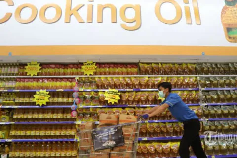 Minyak Goreng Mendadak Melimpah, Mendag Lutfi Bingung: Barang Ini dari Mana?