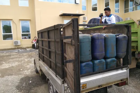 Angkut BBM Solar Ilegal Bersubsidi 85 Jerigen, Pria Asal Sulsel Dijadikan Tersangka