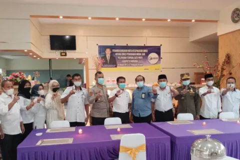 Dorong Percepatan Pelayanan Perizinan, DPMPTSP Morowali Tandatangani MoU Bersama BPJS Ketenagakerjaan