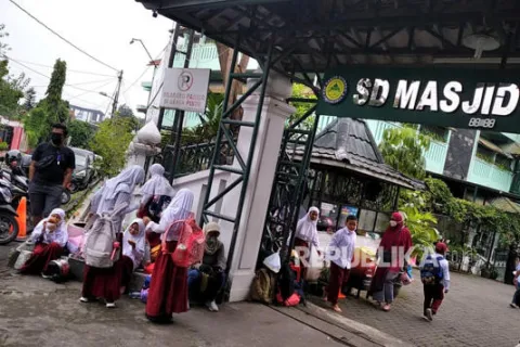 Pertama Kali Dalam Sejarah, Anggaran Pendidikan 2023 Melebihi Rp 600 Triliun