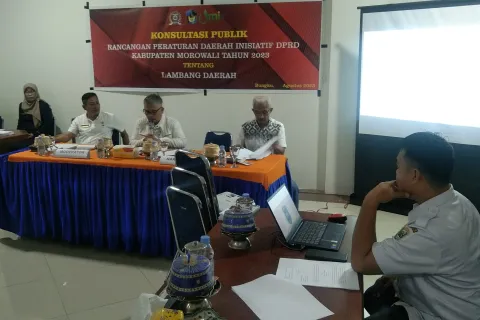 Uji Publik Raperda Lambang Daerah Morowali, Tuai Kritik Peserta