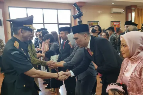Kanwil Kemenkumham Sulteng Lantik 18 Notaris, Salah Satunya Putra Daerah Morowali