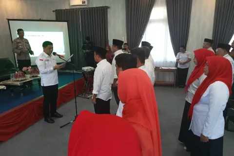 Lantik Pengurus PMI Morowali, Hidayat Lamakarate: Pentingnya Menaikkan Anggaran Markas