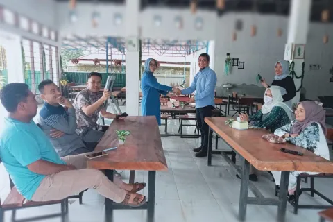Bahas Program Lembaga, 9 Anggota BPSK Morowali Temu Perdana