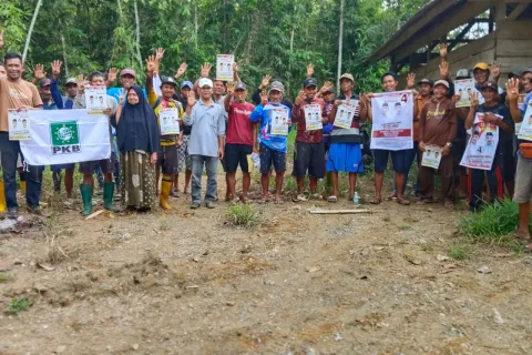 Sejak Lama Terisolir, Warga Dusun Lamasea-Lopi Titip Harapan untuk Rachmansyah Harsono
