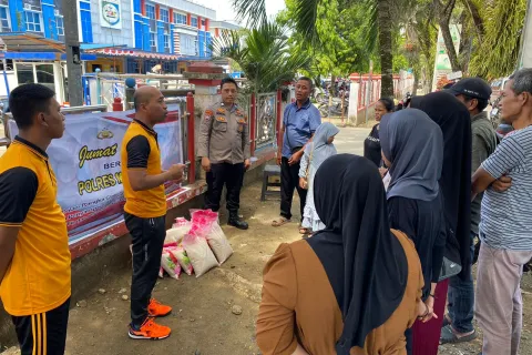 Ciptakan Kamtibmas, Polres Morowali Gelar ‘Jum’at Curhat’ di Desa Bahomohoni