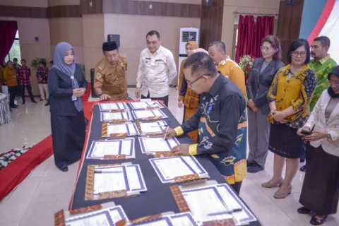 Rakor DPMPTSP se-Sulteng, Lakukan MoU Target Realisasi Investasi 2024
