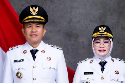 Resmi Dilantik, Iksan-Iriane Janji Layani Masyarakat Morowali