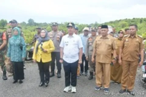 Sinergi Pimpinan Daerah, Bupati Iksan dan Wabup Iriane Iliyas Hadiri Penilaian Desa-Kelurahan di Ulunambo dan Padalaa