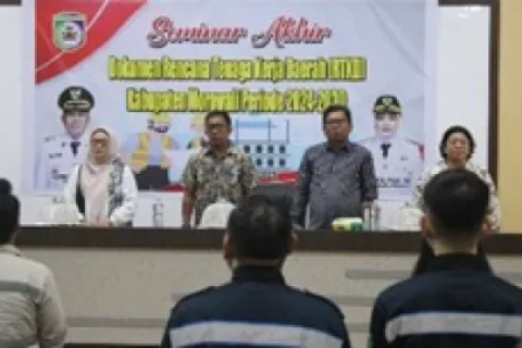 Wakili Bupati, Sekda Yusman Mahbub Buka Seminar Akhir Dokumen RTKD Kabupaten Morowali 2024-2030