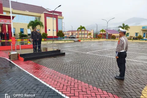 Kabag SDM Polres Morowali Pimpin Upacara ke-80 HUT