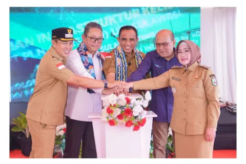 Bupati Morowali Hadiri Peresmian Infrastruktur Ketenagalistrikan Perdana, Kado Manis HUT ke-80 RI