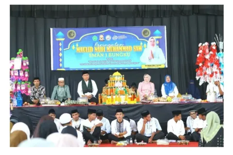 Wabup Morowali Hadiri Peringatan Maulid Nabi Muhammad SAW di SMAN 1 Bungku Tengah
