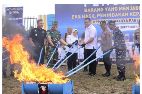 Musnahkan Barang Ilegal Senilai Miliaran Rupiah, Wabup Iriane Iliyas Apresiasi Bea Cukai Morowali