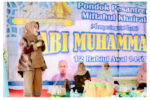 Wabu Iriane Iliyas Hadiri Maulid Nabi dan Wisuda Tahfidz di Ponpes Miftahul Khairat, Apresiasi Para Santri Penghafal Al-Qur'an