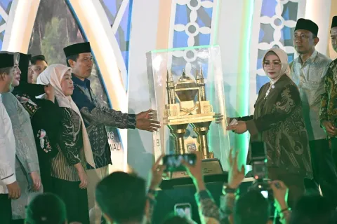 Wabup Morowali Iriane Iliyas Tutup MTQ Ke-XV, Bungku Tengah Dominasi dengan Gelar Juara Umum
