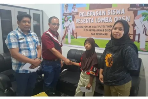 Pemkab Morowali Lepas Atlet Pencak Silat Putri ke O2SN Tingkat Nasional