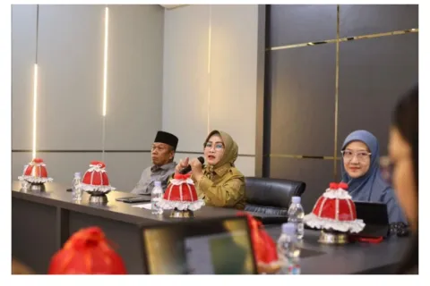 Wabup Iriane Pimpin Rapat Forum Komunikasi Tahap II Bahas Keberlangsungan UHC JKN-KIS