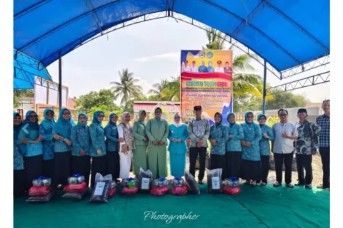 Dorong Ketahanan Pangan, Wabup Iriane Ilyas Canangkan Gerakan Tanam Cabai di Bumi Raya