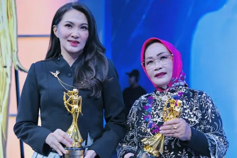 Wakil Bupati Morowali Iriane Iliyas Raih Penghargaan Spesial Anugrah Srikandi Indonesia 2025